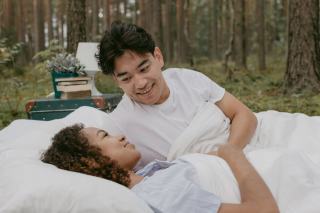 Sac de couchage enfant : choisir le modèle adapté à votre enfant