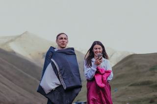 Sac de couchage moto-voyage : compact et résistant